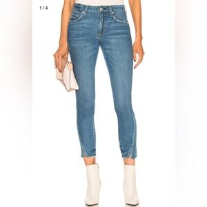 Amo Twist with Fray Hem Skinny Jeans Size 27